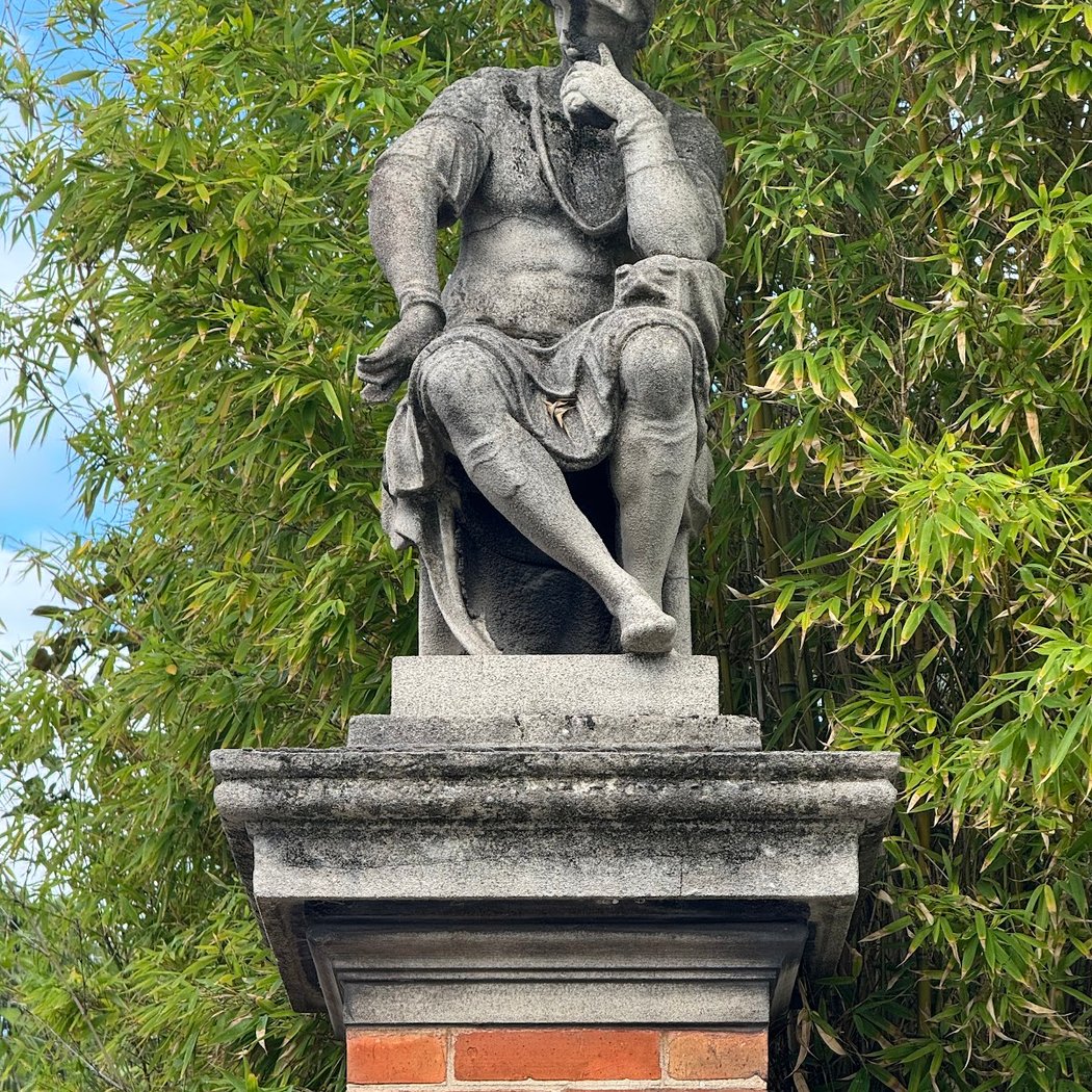 Portail et Sculptures Avenue Robert Bain 3